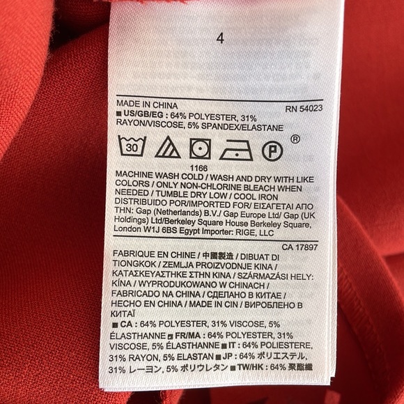 Banana Republic || Mini Skirt with Laser Cut Hem; Burnt Orange; Size 4 - Picture 11 of 12